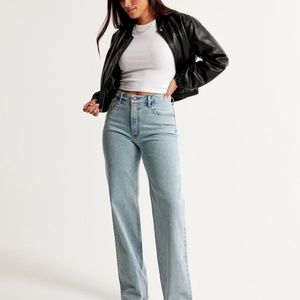 Abercrombie Curve Love High Rise 90s Relaxed Jean
